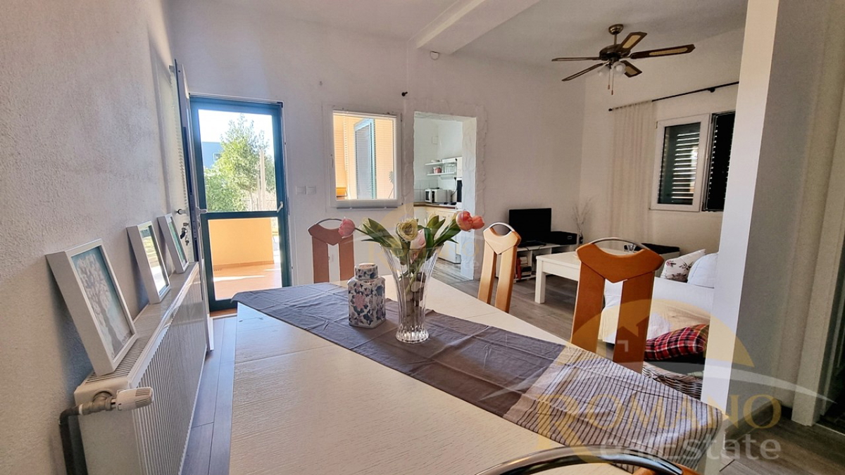 Hiša za prodajo v Seget Vranjici – blizu Trogirja